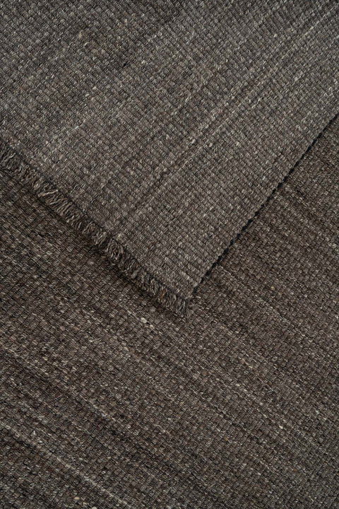 HERRINGBONE MATRIX GRANITE