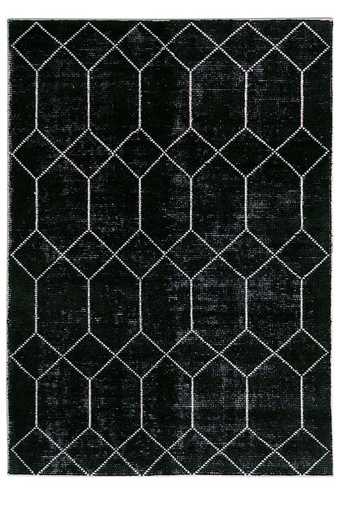 DISTRESSED GEOMETRICS BLACK