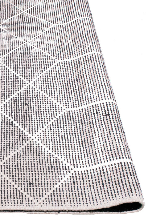 DISTRESSED GEOMETRICS BLACK